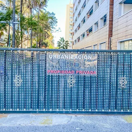 Beachfront With Balcony, Sea-view Apartman